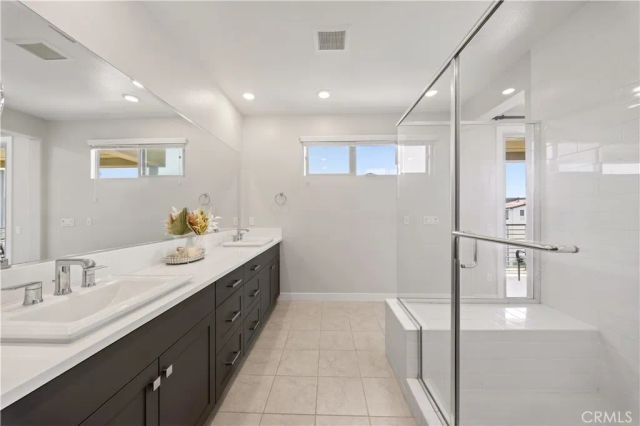 566 Catalonia, Lake Forest, CA 92630