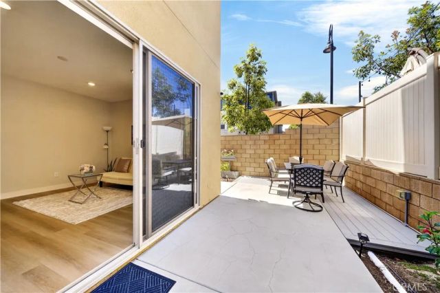 566 Catalonia, Lake Forest, CA 92630