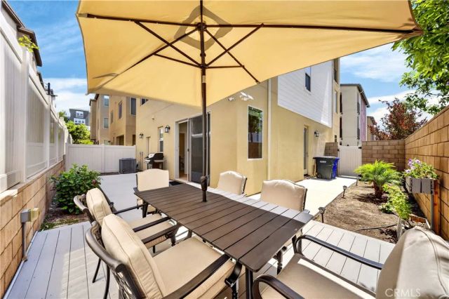 566 Catalonia, Lake Forest, CA 92630