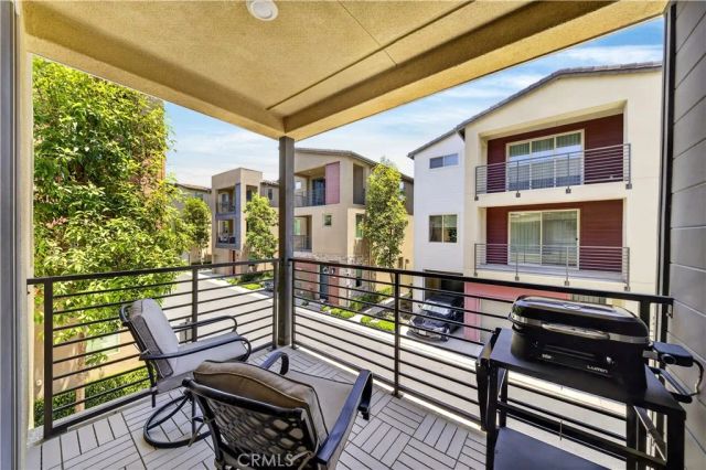 566 Catalonia, Lake Forest, CA 92630