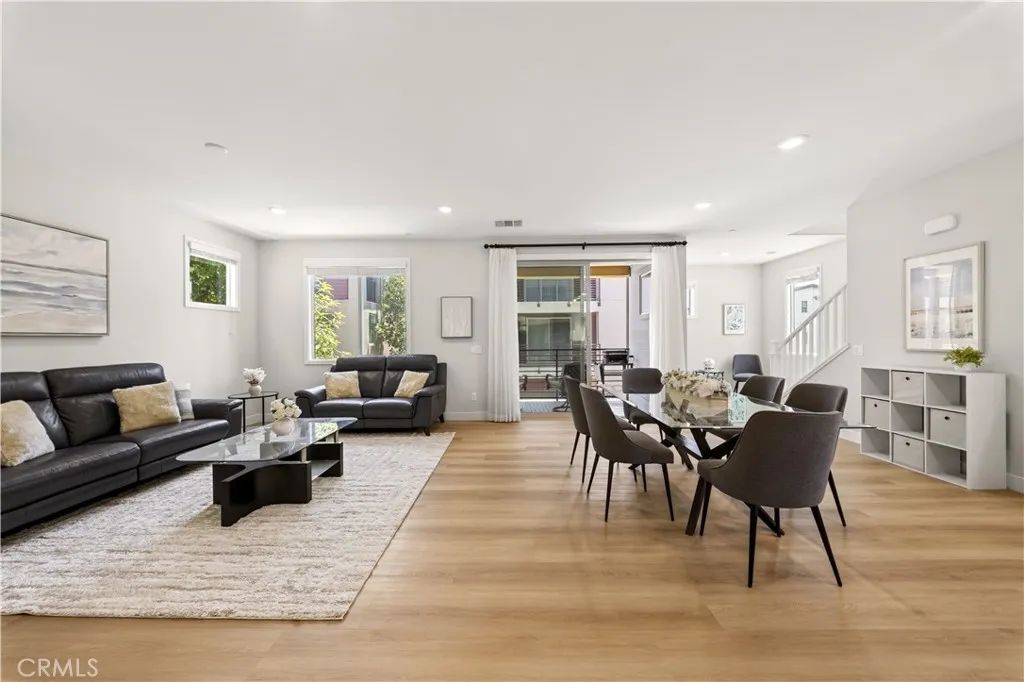 566 Catalonia, Lake Forest, CA 92630