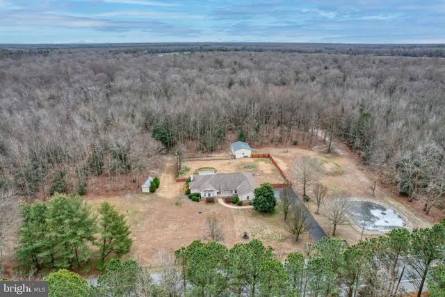 10821 SHAWNEE RD, Harrington, DE 19952