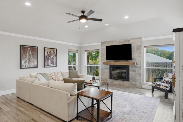 3901 Del Rio Court, Granbury, TX 76049