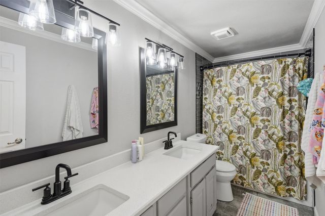 3901 Del Rio Court, Granbury, TX 76049