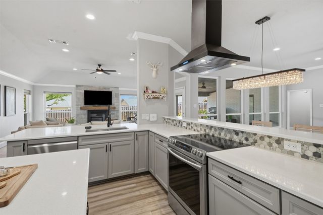 3901 Del Rio Court, Granbury, TX 76049