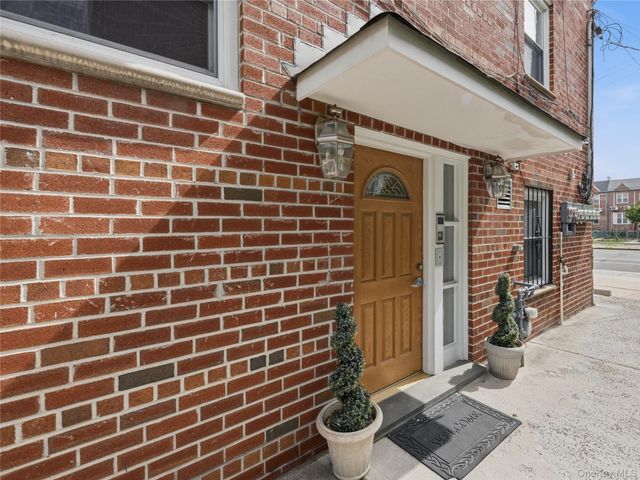 61-26 164 Street, Fresh Meadows, NY 11365