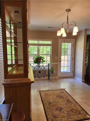 1460 Land Grove Drive, Kernersville, NC 27284