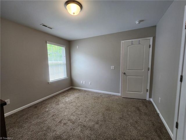 1460 Land Grove Drive, Kernersville, NC 27284