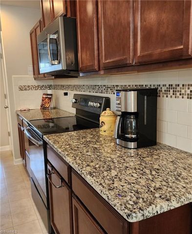 1460 Land Grove Drive, Kernersville, NC 27284