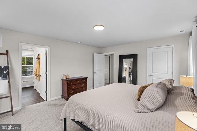 920 CHAPEL DR, Vineland, NJ 08361