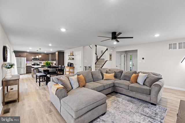 920 CHAPEL DR, Vineland, NJ 08361