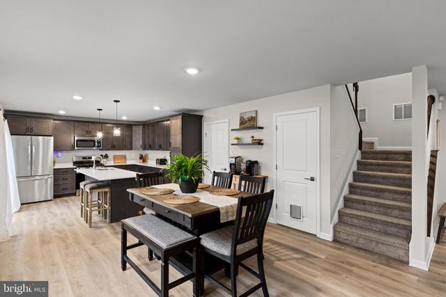 920 CHAPEL DR, Vineland, NJ 08361