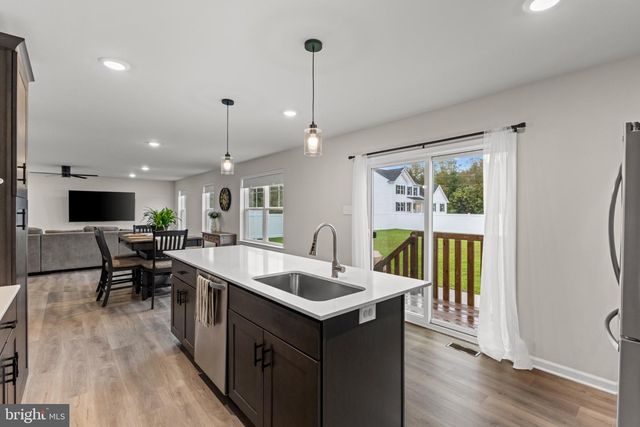 920 CHAPEL DR, Vineland, NJ 08361