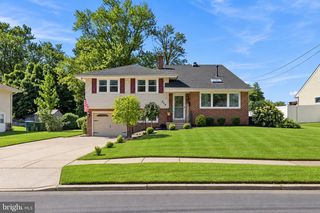 212 SHEFFIELD RD, Cherry Hill, NJ 08034