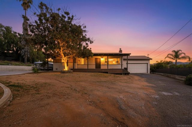 612 Momar Lane, Escondido, CA 92027