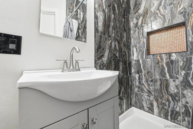 612 Momar Lane, Escondido, CA 92027