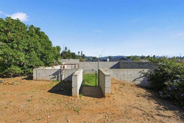 612 Momar Lane, Escondido, CA 92027