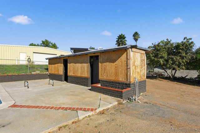 612 Momar Lane, Escondido, CA 92027