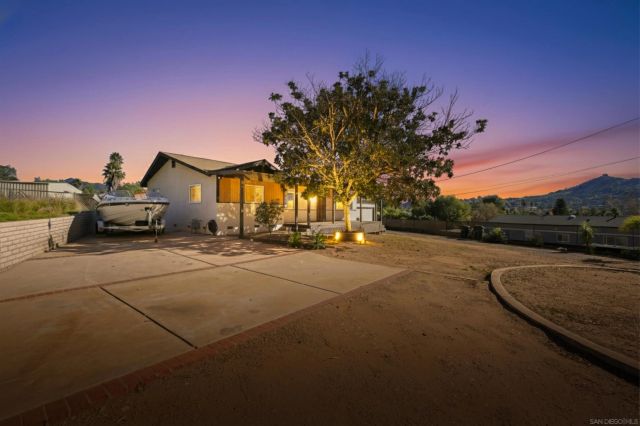 612 Momar Lane, Escondido, CA 92027