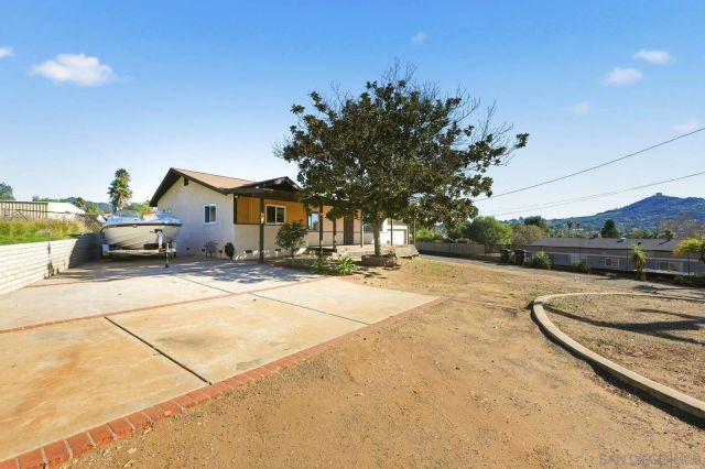 612 Momar Lane, Escondido, CA 92027