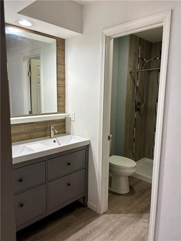 1420 E Mart Way Circle A, Olathe, KS 66061