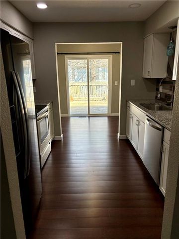 1420 E Mart Way Circle A, Olathe, KS 66061