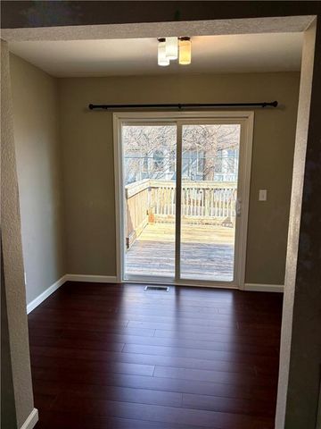 1420 E Mart Way Circle A, Olathe, KS 66061