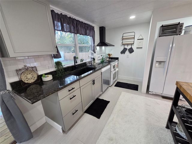 1846 FRUITLAND PARK BOULEVARD, Fruitland Park, FL 34731