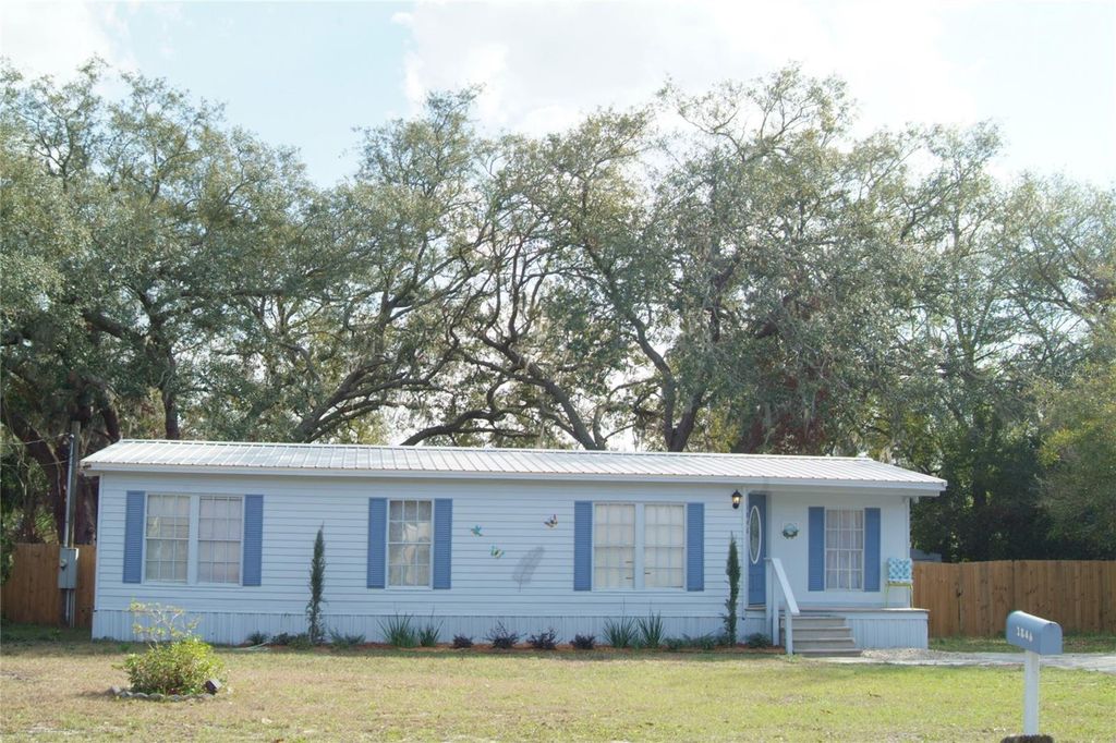 1846 FRUITLAND PARK BOULEVARD, Fruitland Park, FL 34731