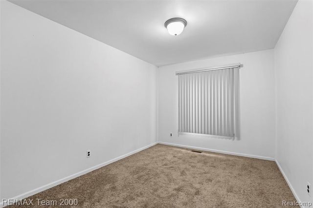 25134 Ann Arbor Trail, Dearborn Heights, MI 48127