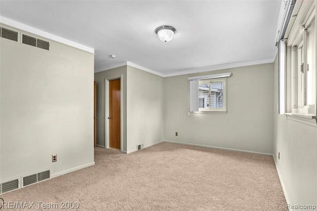 25134 Ann Arbor Trail, Dearborn Heights, MI 48127