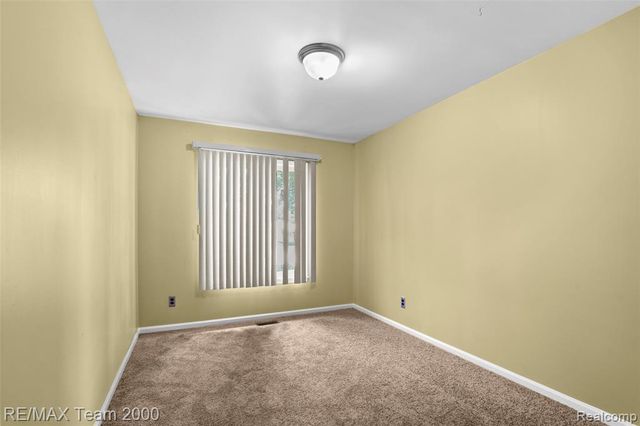 25134 Ann Arbor Trail, Dearborn Heights, MI 48127
