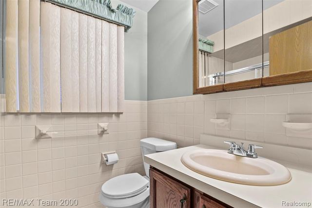 25134 Ann Arbor Trail, Dearborn Heights, MI 48127