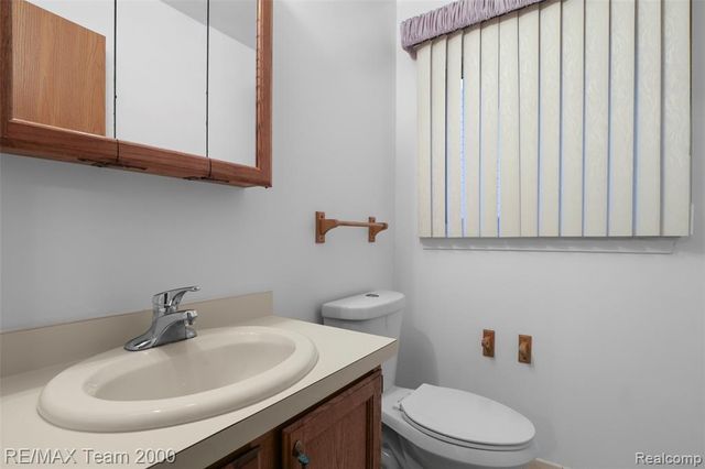 25134 Ann Arbor Trail, Dearborn Heights, MI 48127