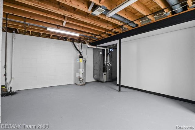 25134 Ann Arbor Trail, Dearborn Heights, MI 48127