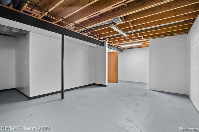 25134 Ann Arbor Trail, Dearborn Heights, MI 48127