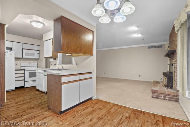 25134 Ann Arbor Trail, Dearborn Heights, MI 48127