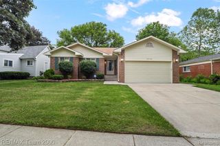 25134 Ann Arbor Trail, Dearborn Heights, MI 48127