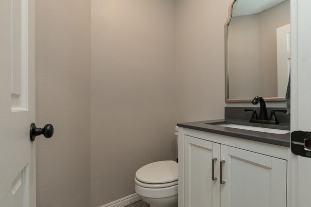 4347 S 90th Road, Bolivar, MO 65613