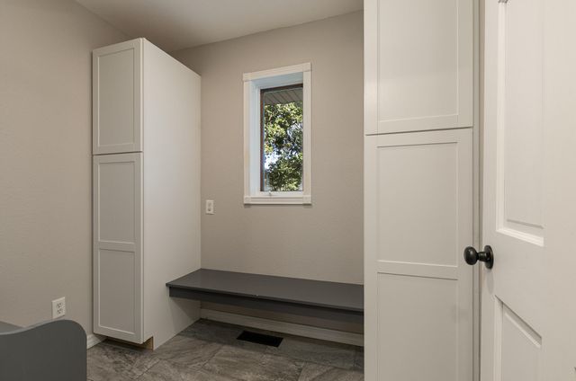 4347 S 90th Road, Bolivar, MO 65613