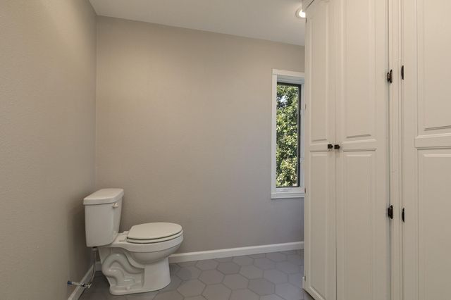 4347 S 90th Road, Bolivar, MO 65613