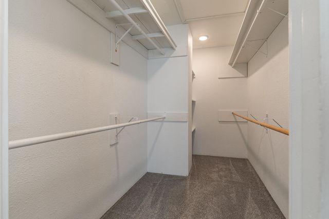 4347 S 90th Road, Bolivar, MO 65613