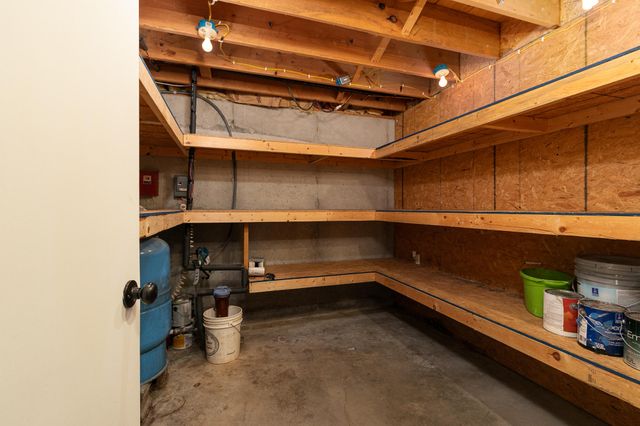 4347 S 90th Road, Bolivar, MO 65613