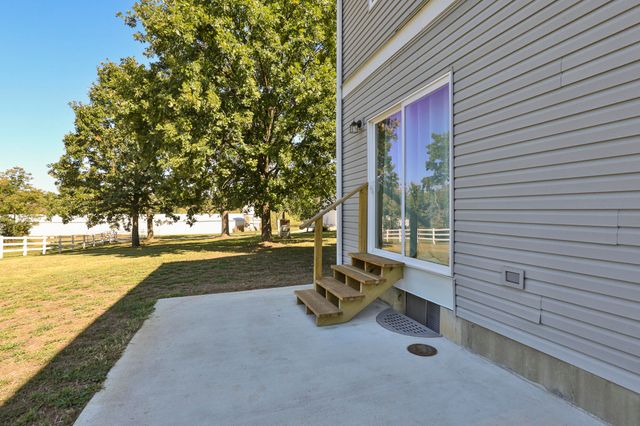 4347 S 90th Road, Bolivar, MO 65613