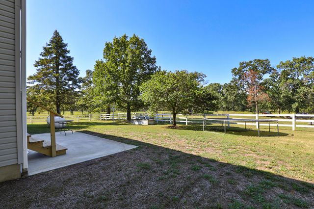 4347 S 90th Road, Bolivar, MO 65613