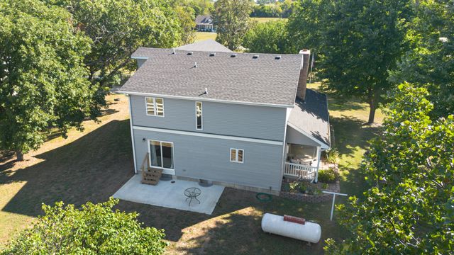 4347 S 90th Road, Bolivar, MO 65613