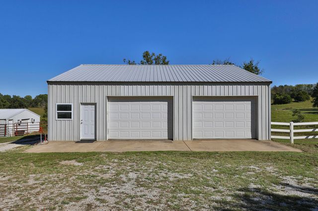 4347 S 90th Road, Bolivar, MO 65613