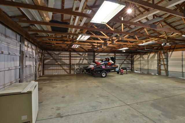 4347 S 90th Road, Bolivar, MO 65613