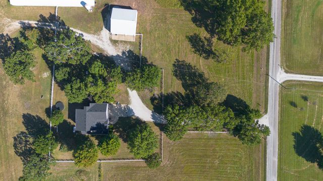 4347 S 90th Road, Bolivar, MO 65613