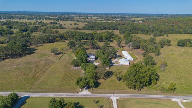 4347 S 90th Road, Bolivar, MO 65613